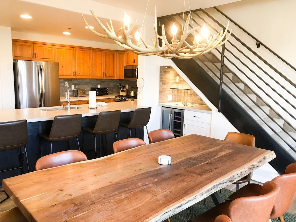 Bear Creek Lodge 407 4 Bedroom Condo by Alpine Lodging Telluride