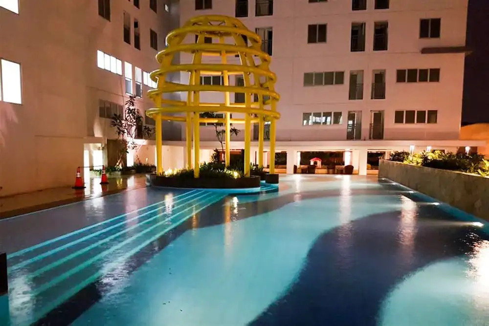 Homey Bassura City Apartment near Shopping Center
