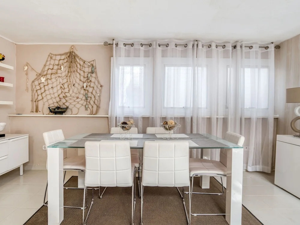 Waterfront Apartment in Playa de Aro With Patio
