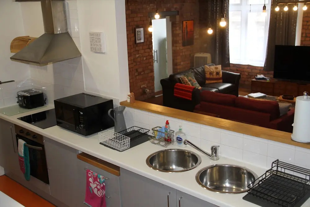 Captivating 2-bed Apartment in Liverpool