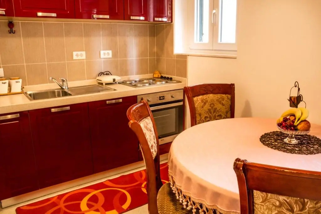 Apartments Kula