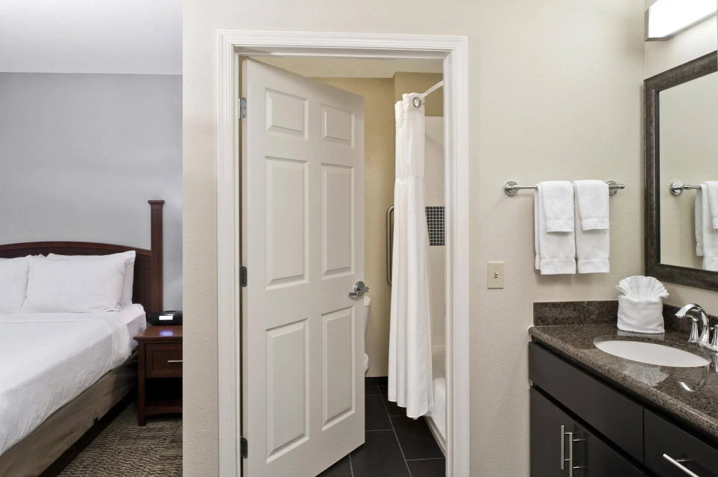 Staybridge Suites - Charlotte Ballantyne by IHG