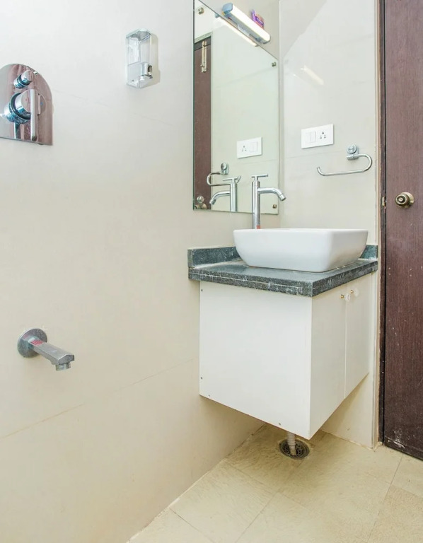 OYO 26197 Pride Suites