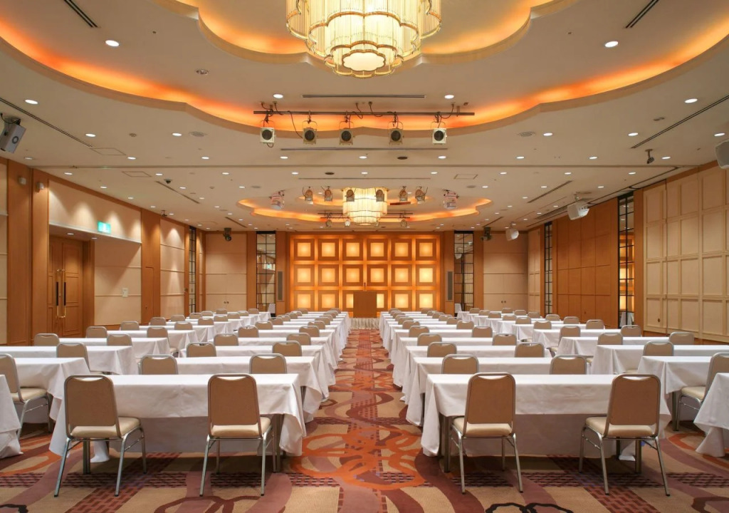 Alpico Plaza Hotel
