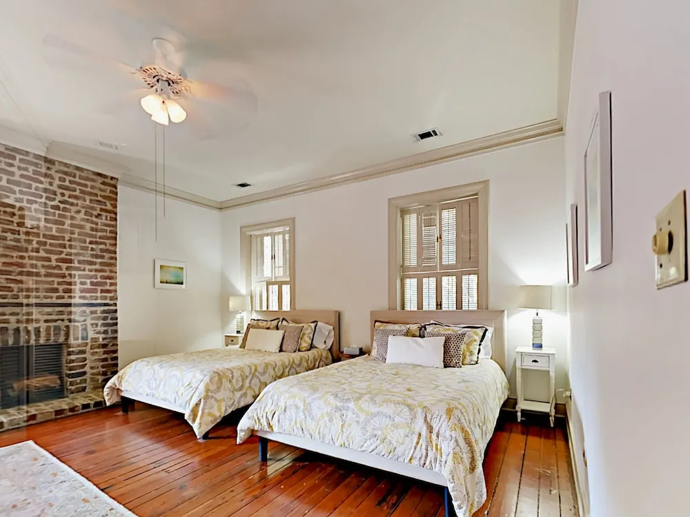 125 E Liberty Home 2 Bedrooms 2.5 Bathrooms Townhouse