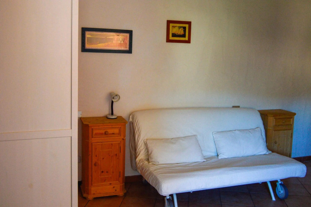 Apartment in Cannigione with garden