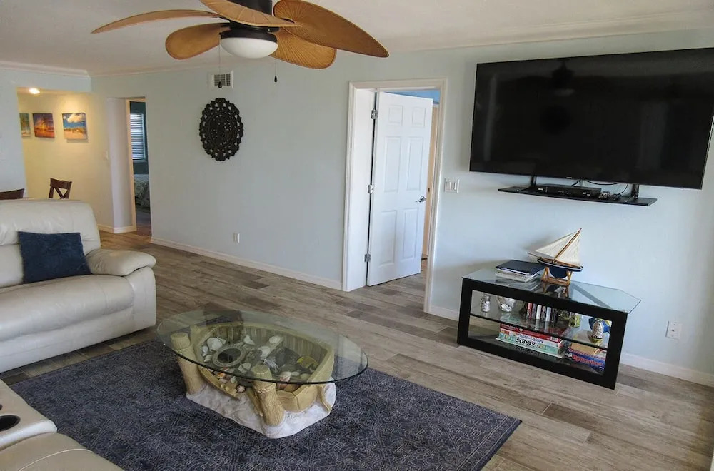 Eden 202 - 2 Br Condo