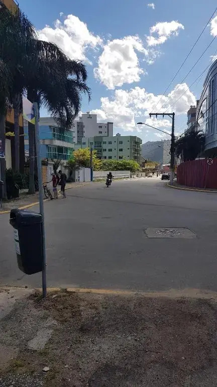 Hospedagem 20m da praia.