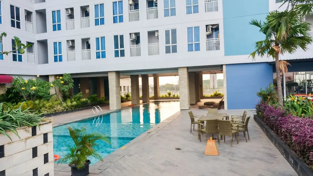 Homey And Relaxing Studio Grand Dhika City Apartment