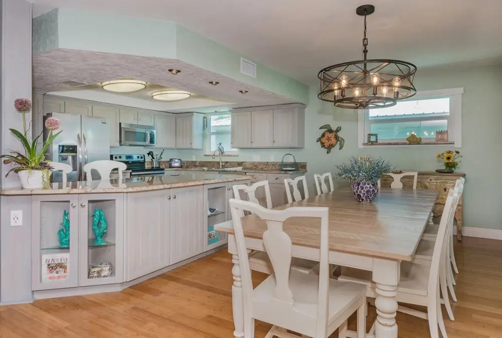 Beachfront Dream Home 4 Bedroom 3 Bath 6060s