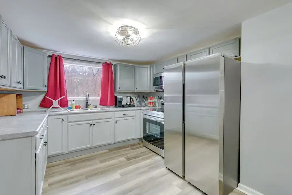 Comfy Kingsport Apartment - Walk to Brewery!