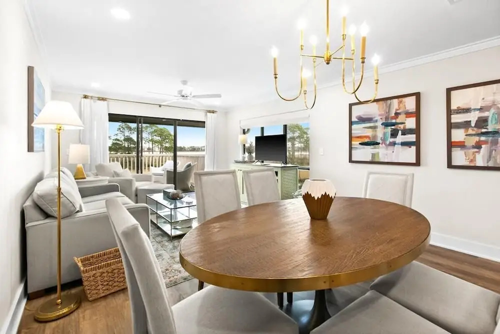 Harbour Point 810
