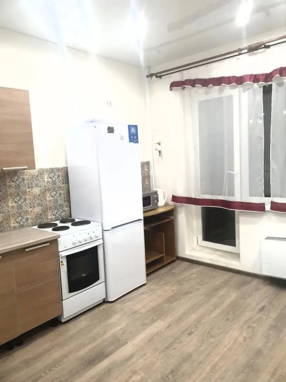 Аврора Люкс в 203-м микрорайоне 4