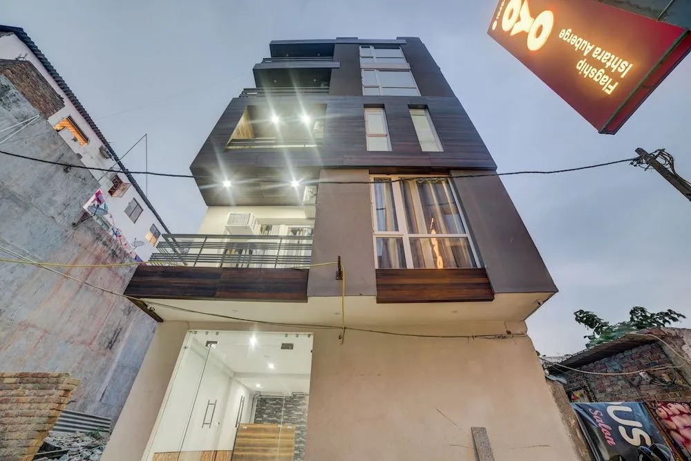 Oyo 28073 Shiva Residency