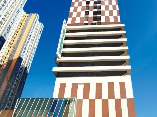 Luck Hotel (Shijiazhuang Huai'an East Road)