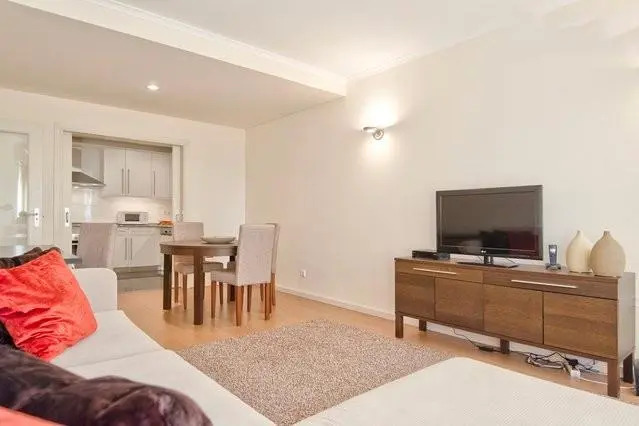 Wonderful Apartment - Free Parking - Cabo Ruivo 34636al