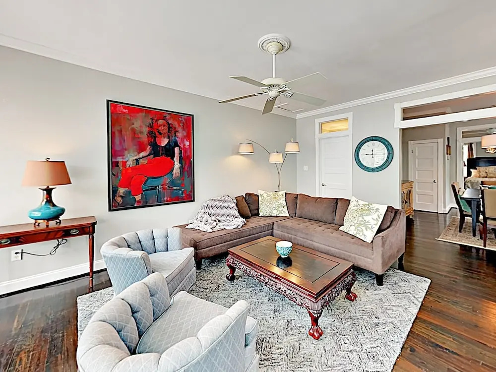 Classic Charmer W/ Luxe Interior - Amazing Locale! 2 Bedroom Home