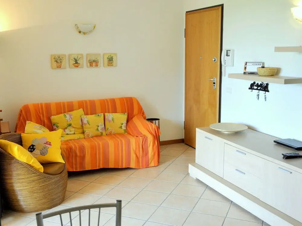 Lazise, Modern Houses, Nice and Colourful Decoration