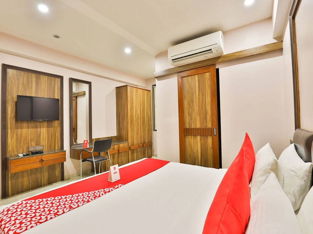 OYO 13420 Hotel Adendip Inn