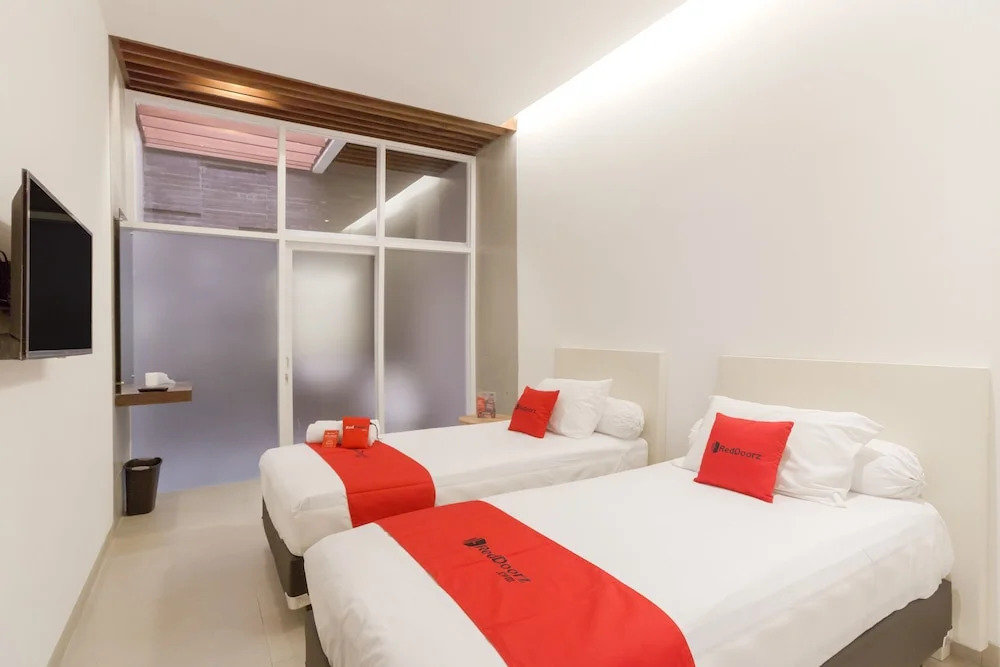 Rumah Colombo by RedDoorz