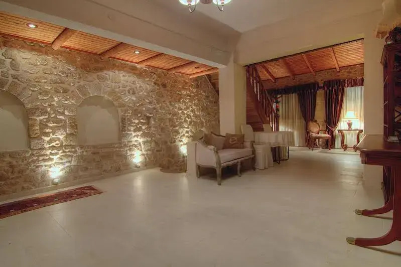 House Marevouni, Triopetra