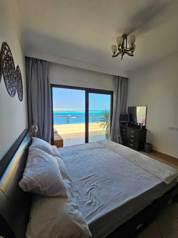 Stunning Sea View 1-bed Apartment in Hurghada