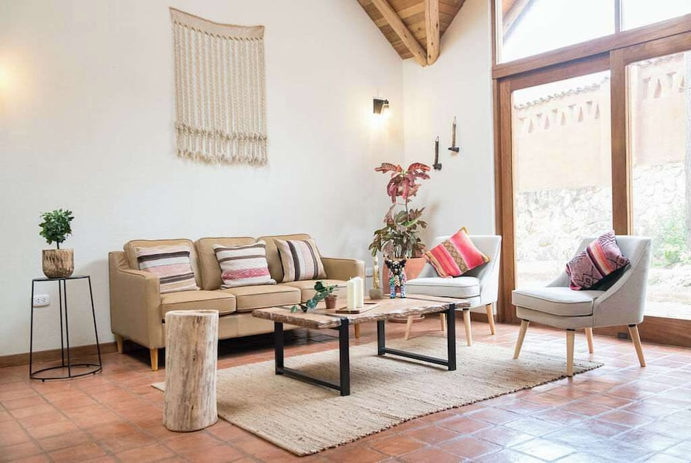 w Serene 2BR Riverside Villa w Nature Views