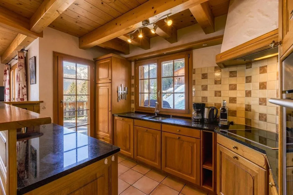 Chalet Coucou Luxury 10 pax Chalet with incredible views and garage