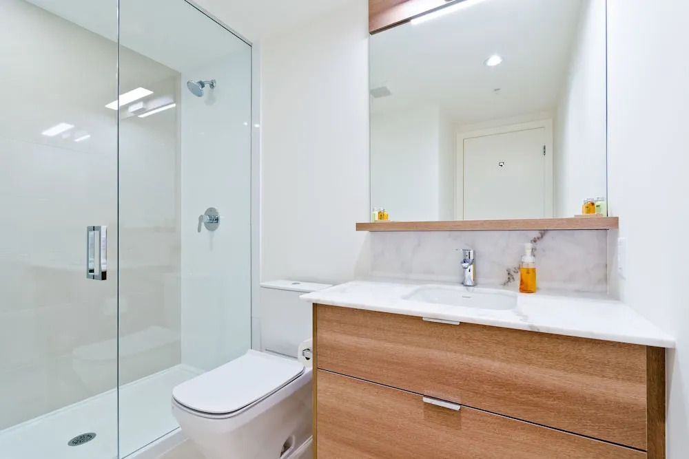 Suite Digs Waterfront