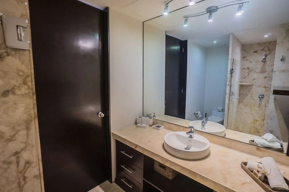 Luxury Condos at Magia