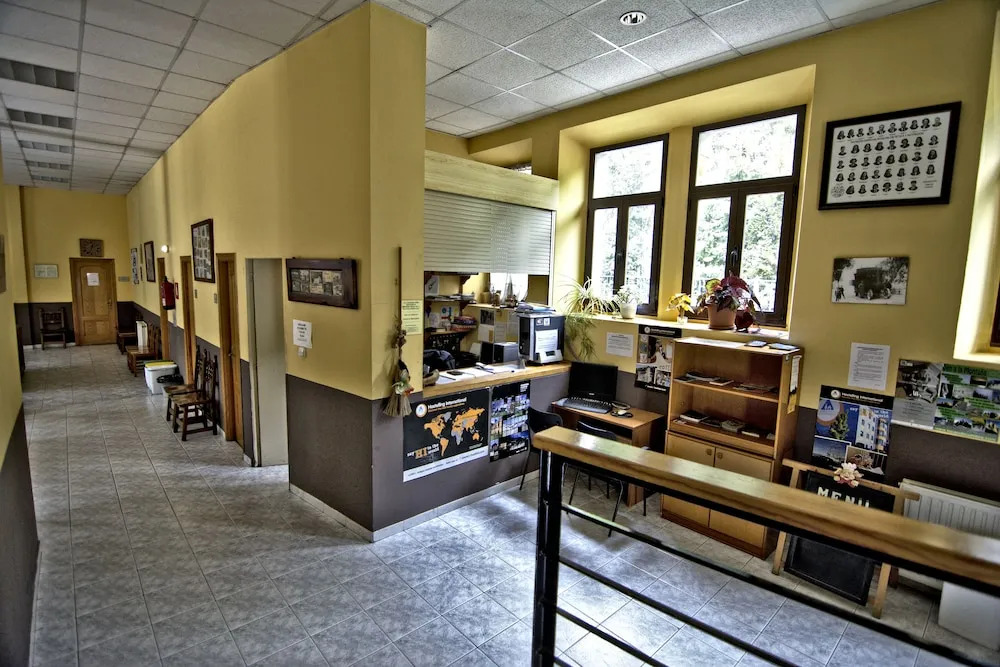 Albergue Juvenil de Bustiello