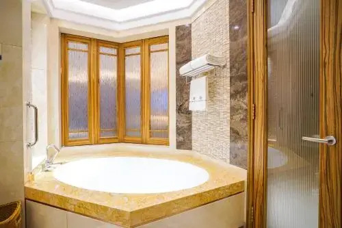 Hotel Eram Shiraz
