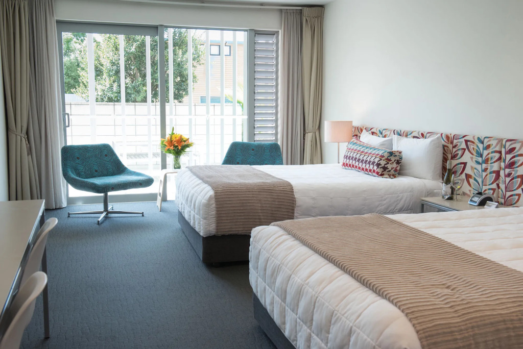 Navigate Seaside Hotel