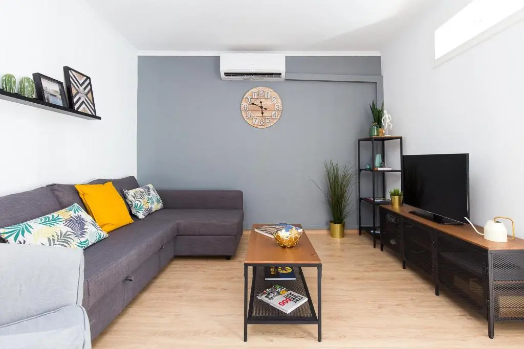 Lovely and Convenient Sagrada Familia Apartment