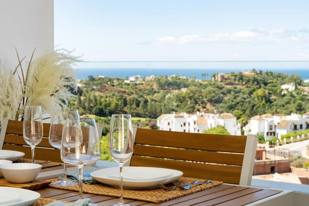 Luxury 3  bedroom Apartment with a Panoramic Sea V