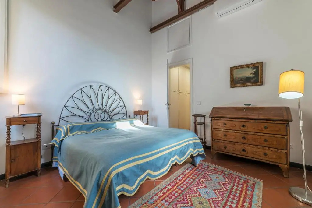Three bedrooms in world-famous Via Giulia - Wifi, A/C, Washing machine
