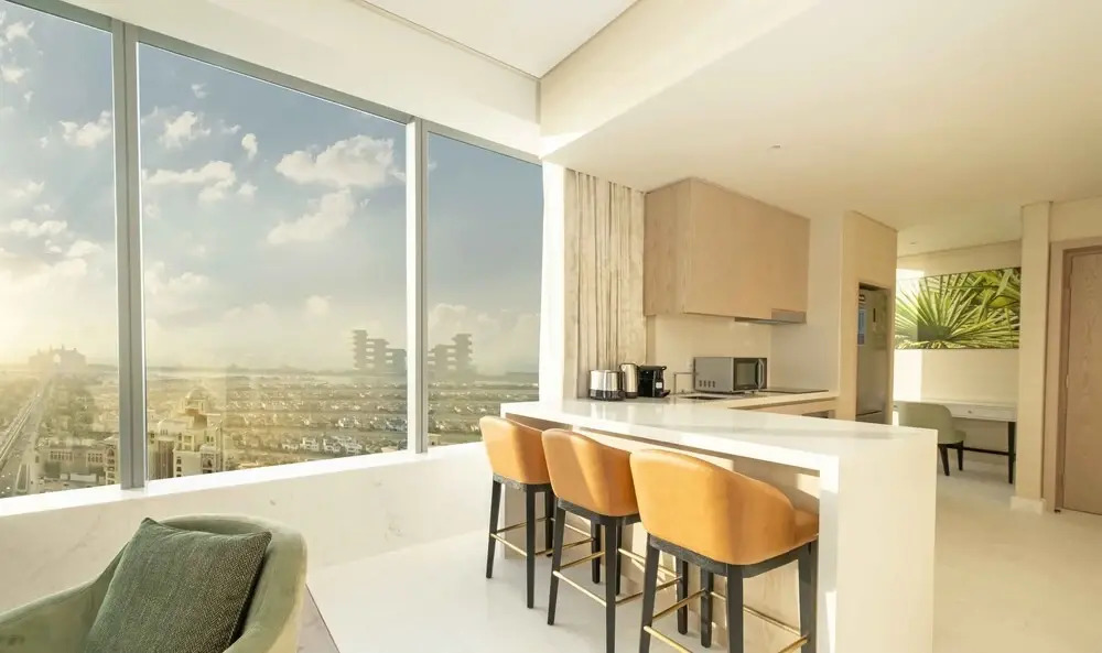 LUX Iconic Views at Palm Tower Suite 1