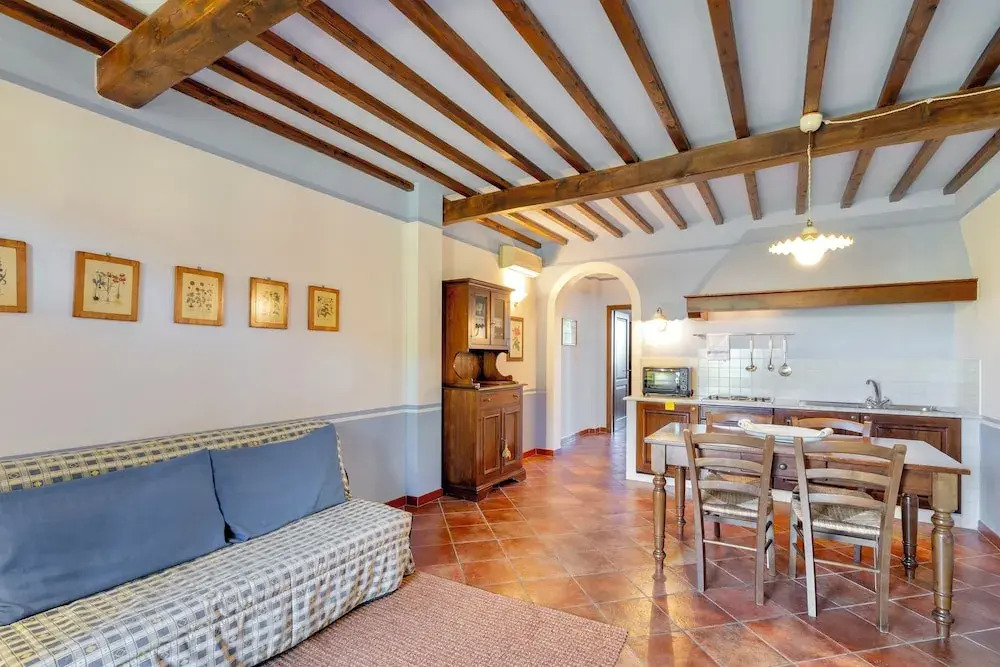 ISA-Holiday-Home with swimming-pool in San Gimignano, apartments with air conditioning and private outdoor area