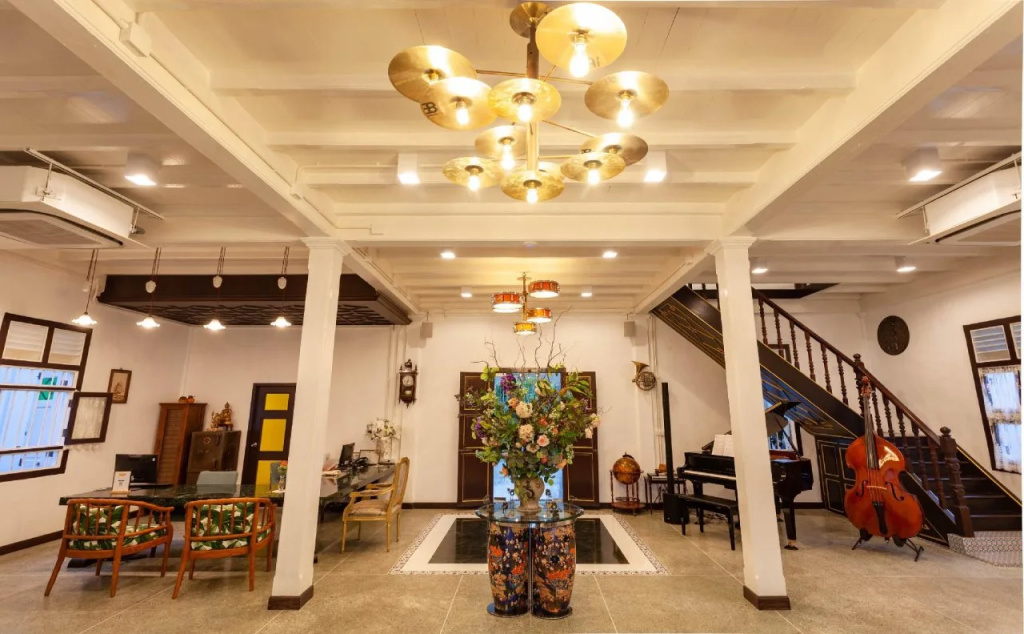 Sound Gallery House Phuket Town