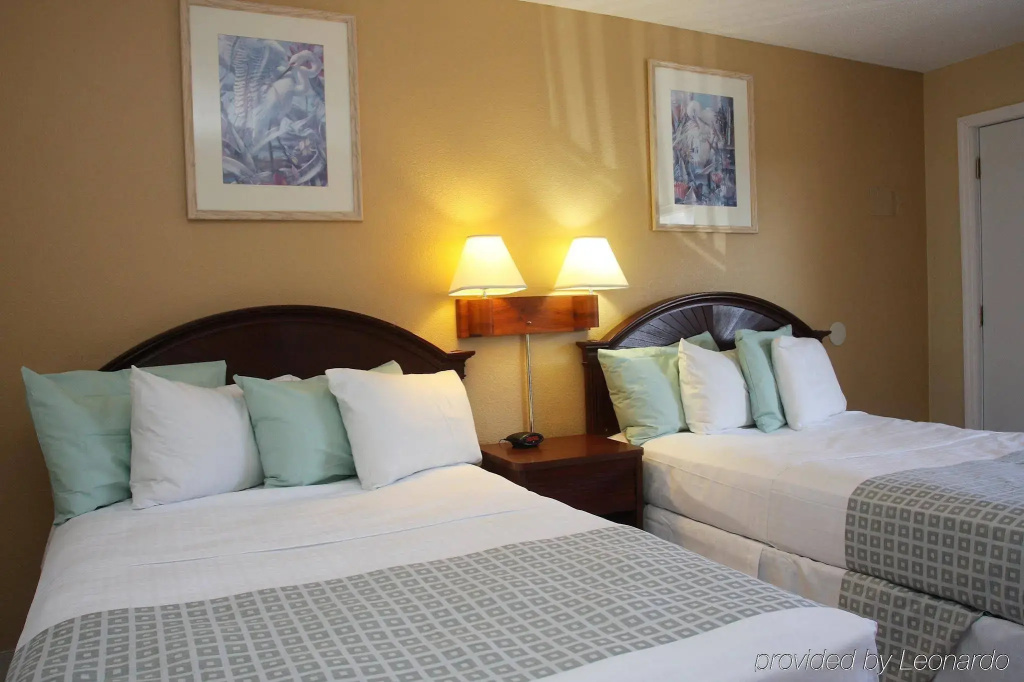 Makai Beach Lodge