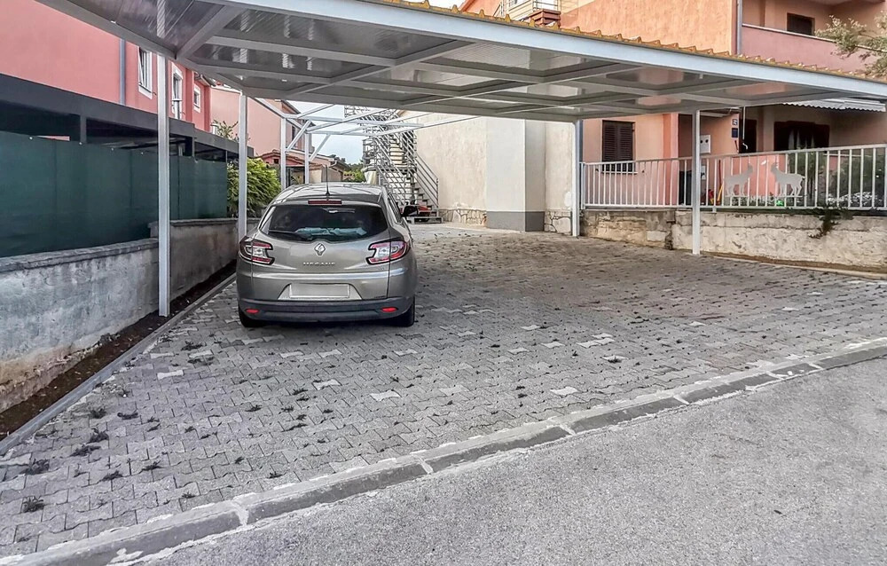 Awesome Home in Fazana With Wifi and 4 Bedrooms