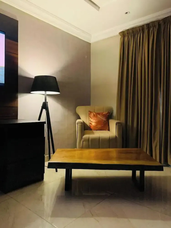 Hayatt Regency Suites