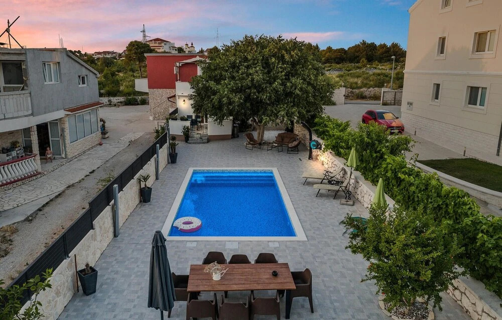 Awesome Home In Vodice