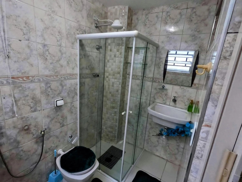 Sala living em prédio Familiar na Av da Praia