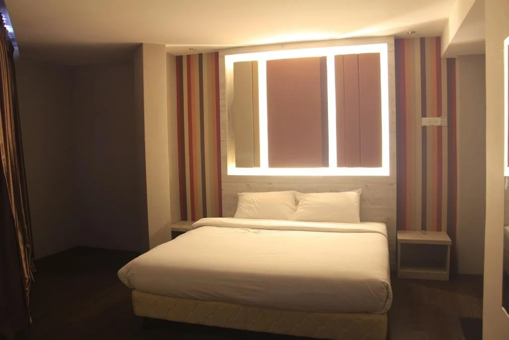 Merge Summit Boutique Hotel