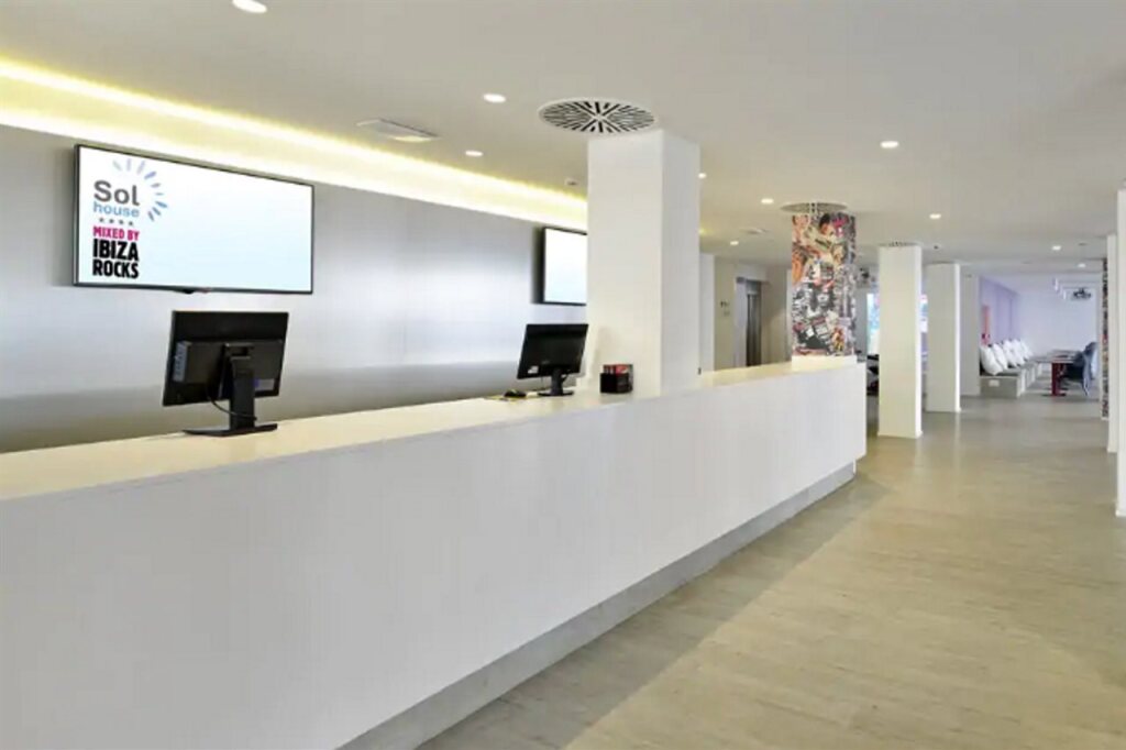 Отель Sol House Mallorca
