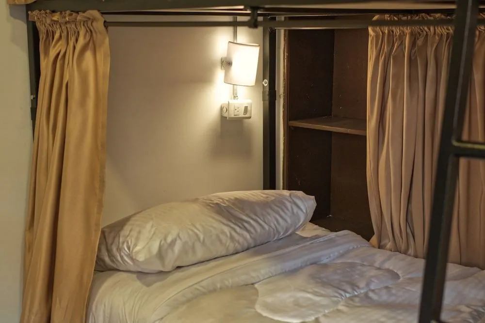 Closer Hostel