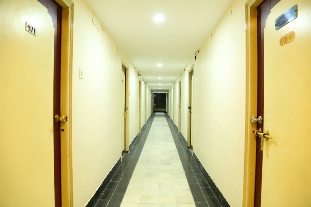 Hotel Sri Mayuri