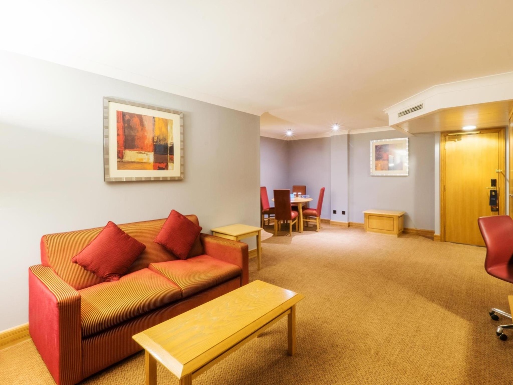 DoubleTree by Hilton Swindon Hotel