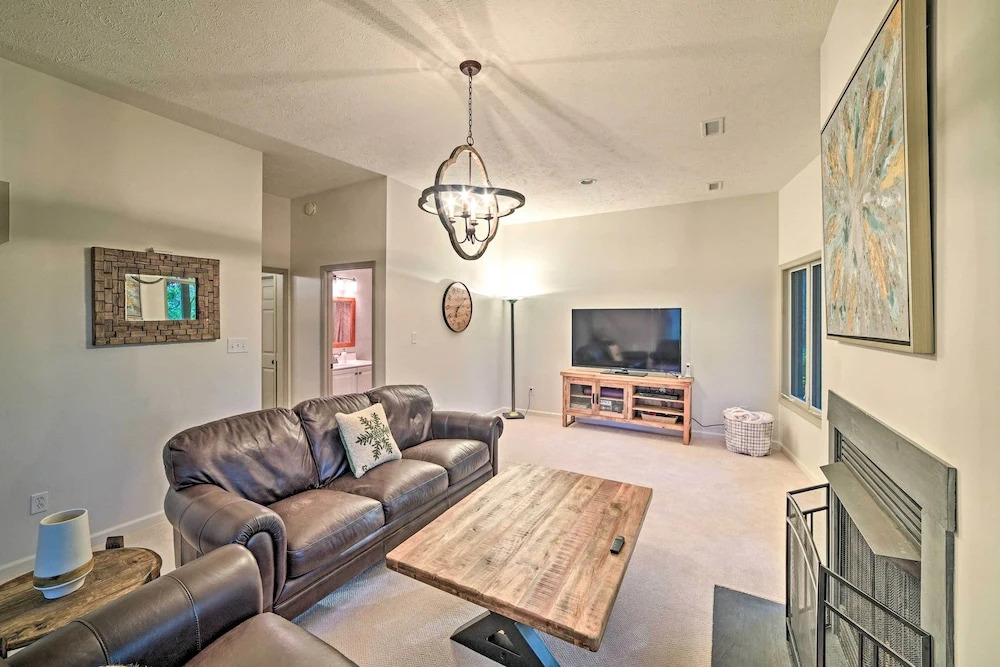 Wintergreen Resort Home w/ Deck!